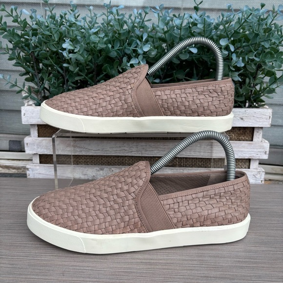 Vince Preston Slip-On Sneaker - Picture 1 of 11